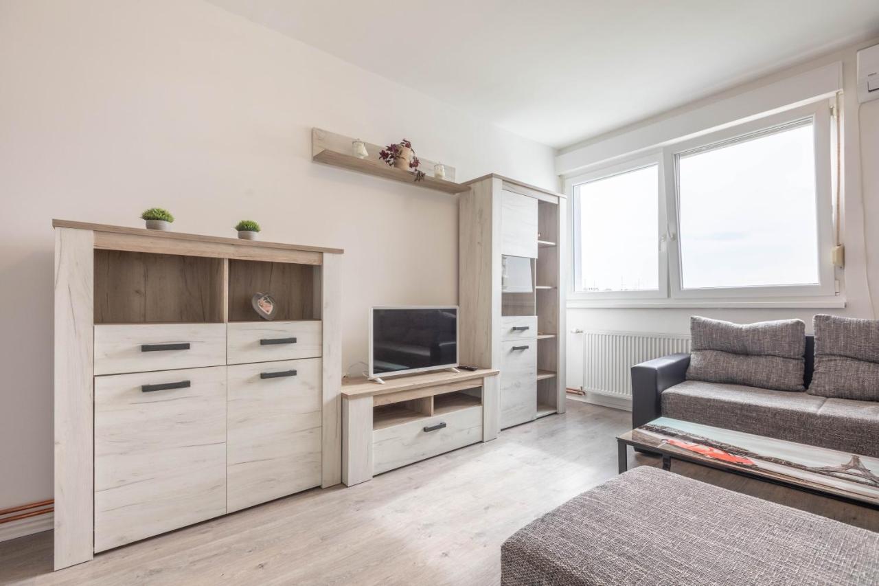 Cosy Apartment Hugo Osijek Luaran gambar